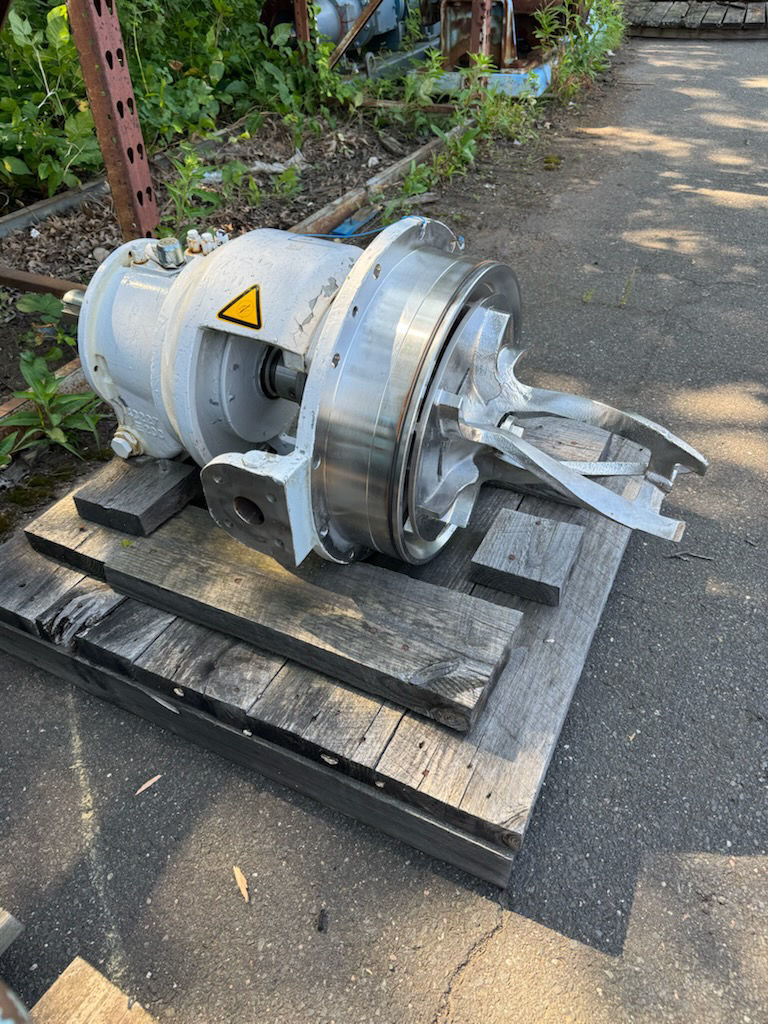 3963